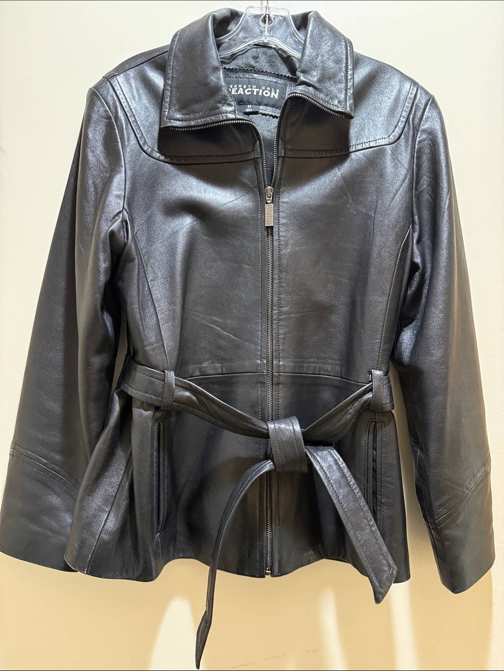 Kenneth Cole Vintage Reaction Black Leather Belted Women’s Jacket Size Medium - Picture 2 of 9